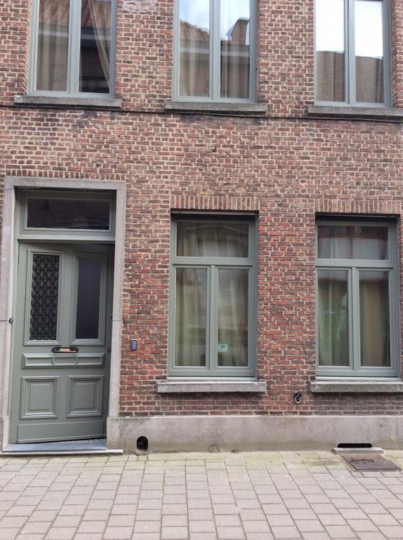 De Groene Maan Bed & Breakfast Mechelen Exterior photo